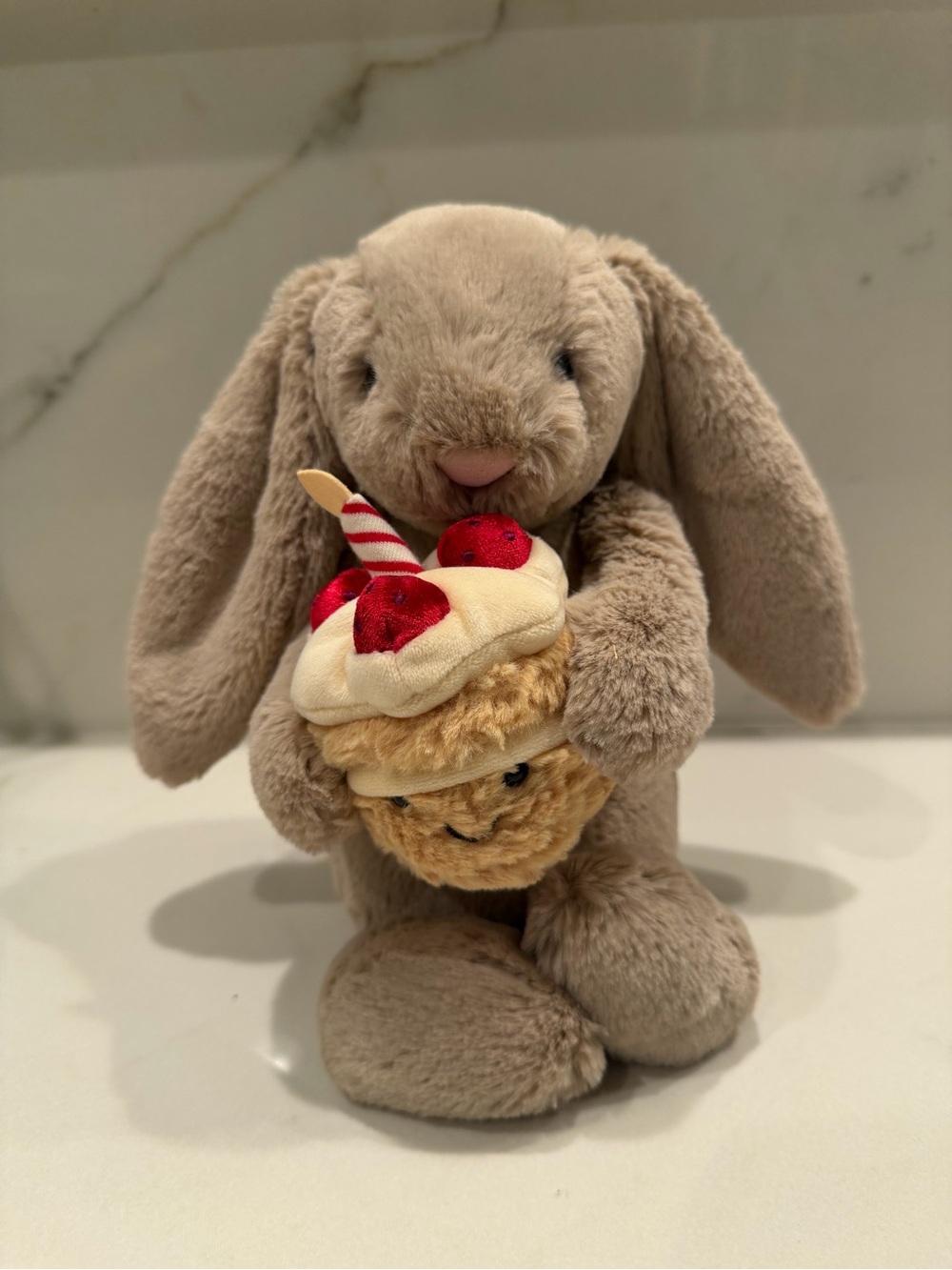 Jellycat BNWT Bashful Beige Bunny Birthday